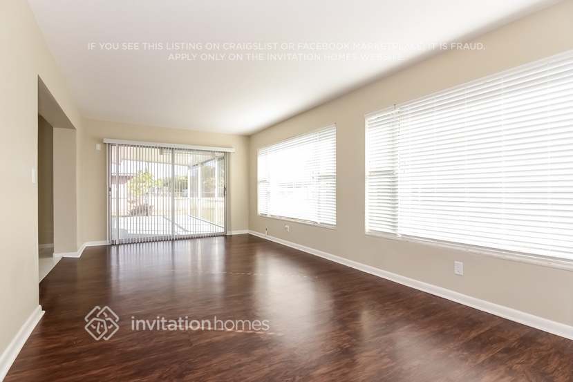 Building Photo - 926 SE 25th Terrace