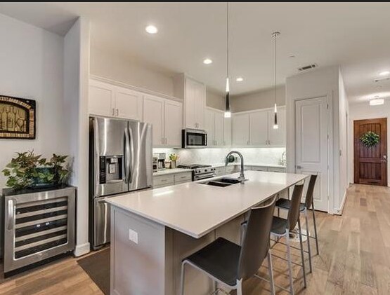 Building Photo - 5015 Meridian-2182