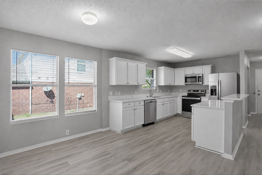 Building Photo - 4608 Merlot Dr