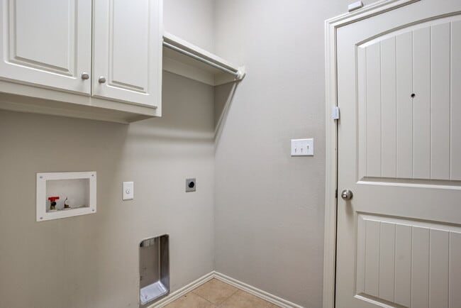 Building Photo - Great newer home in Frenship ISD