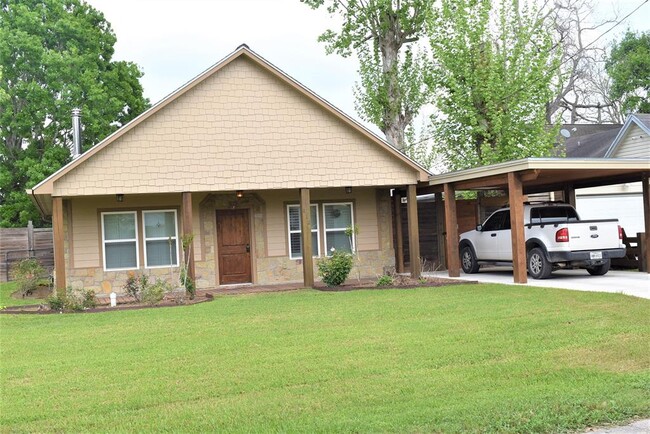 Building Photo - 412 Pecan St
