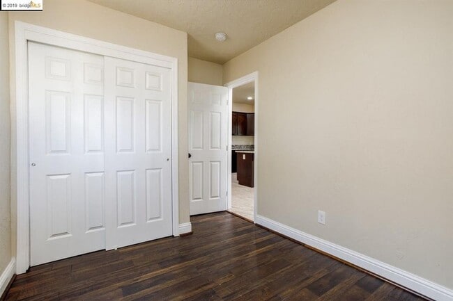 Building Photo - 106 Chanslor Ave