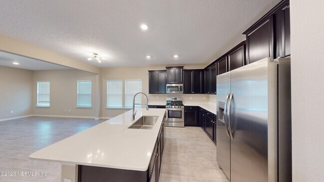 Building Photo - 3965 Cloverdale Ct