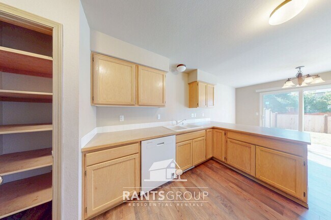 Building Photo - 7043-7045 Lazy Ct SW