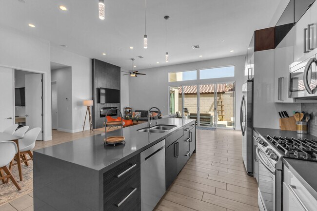 Building Photo - 51855 Avenida Juarez