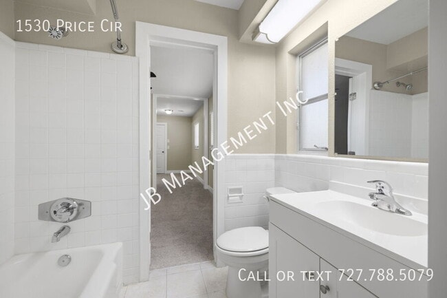 Building Photo - 1530 Price Cir