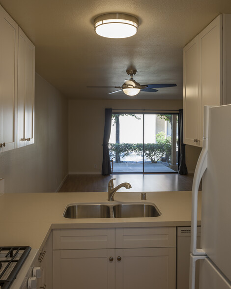 Building Photo - 426 Orange Blossom