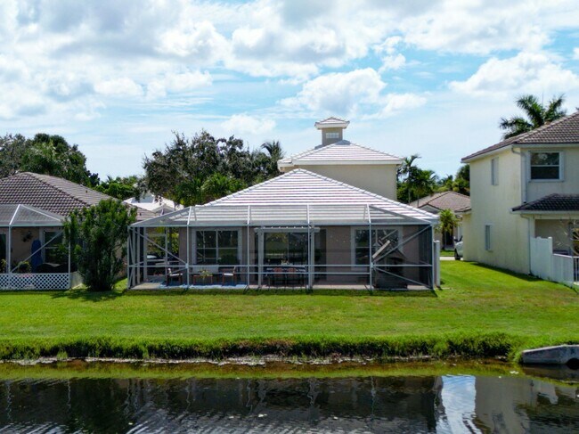 Building Photo - 6821 Hendry Dr