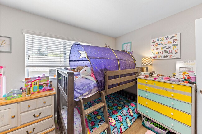 Building Photo - 907 Shadywood Cir