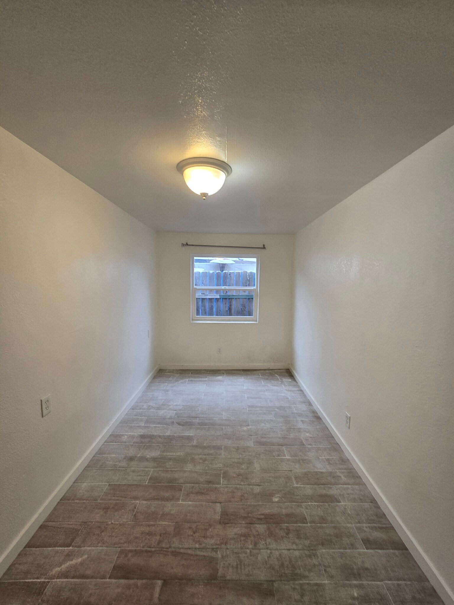 Building Photo - 24 E 56th St