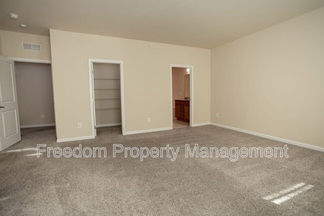 Building Photo - 7408 Brunson Cir
