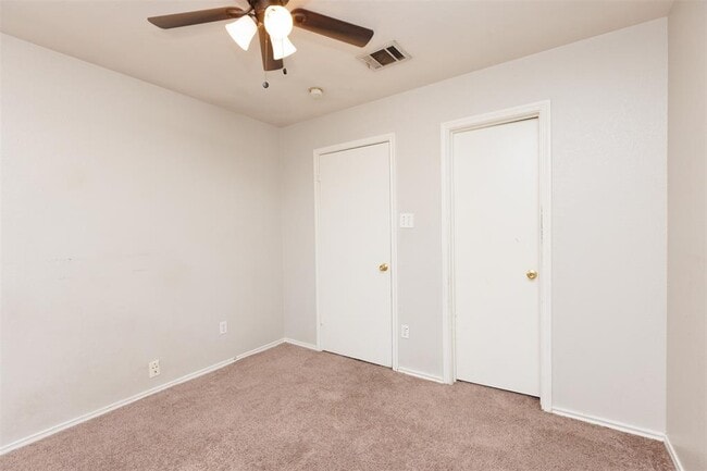 Building Photo - 1029 Christopher Ave