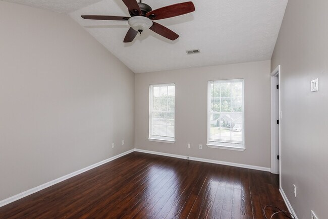 Building Photo - Monroe 3-Bedroom Home