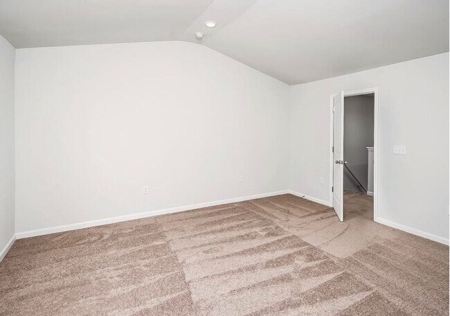 Building Photo - 4BR home in Great location!