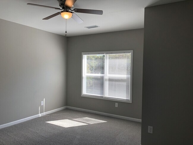 Building Photo - 28 Bill Rutledge Rd