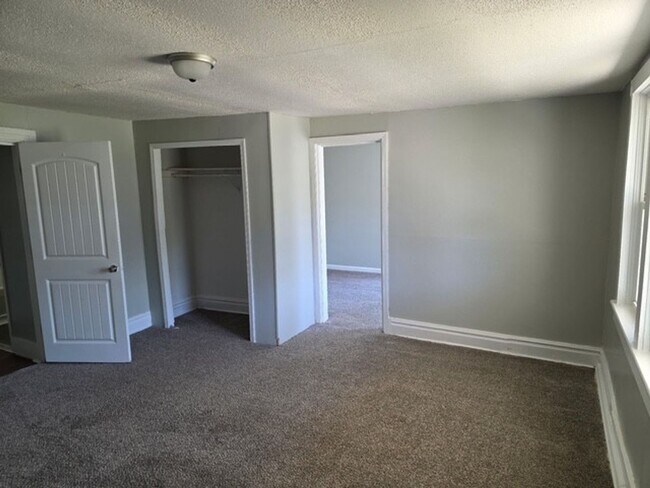 Building Photo - Cozy 3 Bedroom Home in Clarksville!