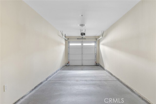 Building Photo - 1002 E 33rd St