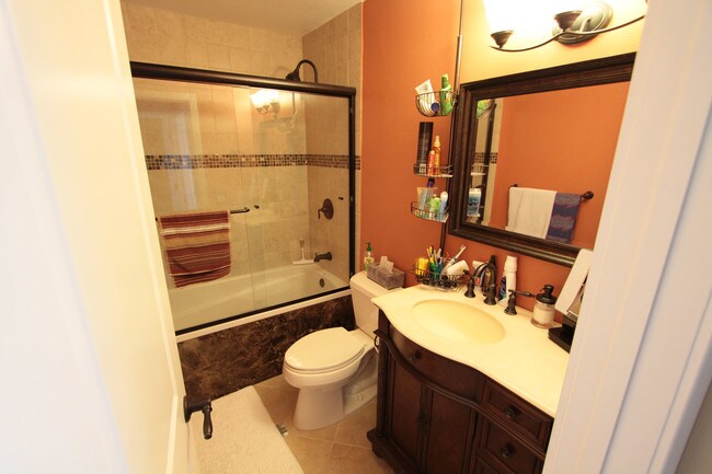 2 Elegant Bathrooms! - 535 Esplanade