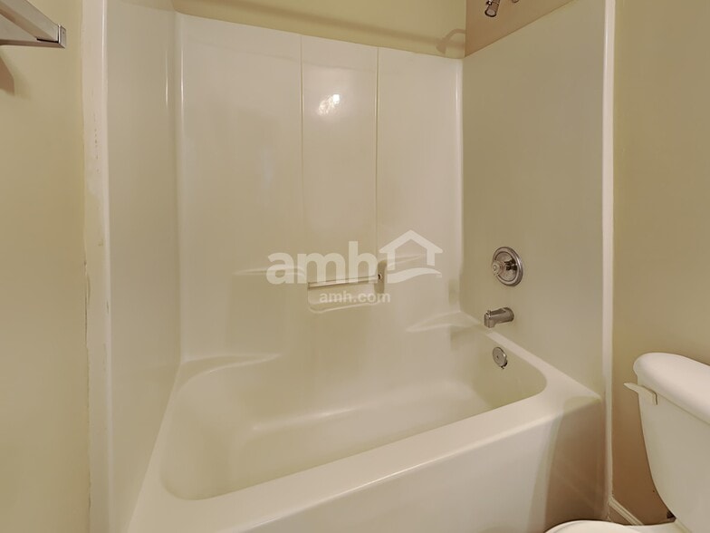 Building Photo - 2286 Rothwood Acres Rd