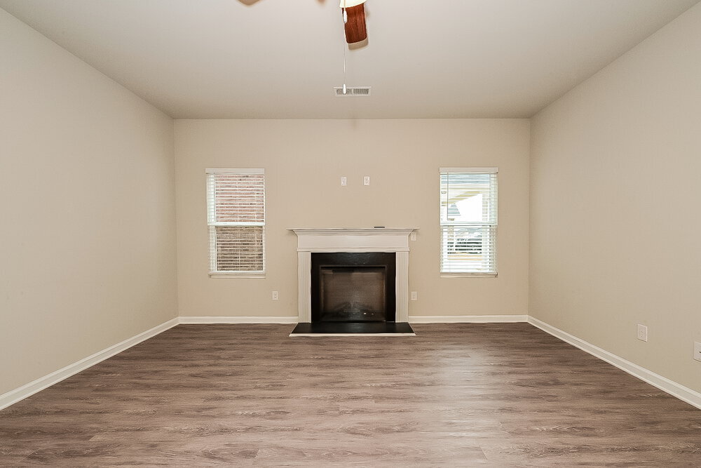 Building Photo - 176 Addy Ln