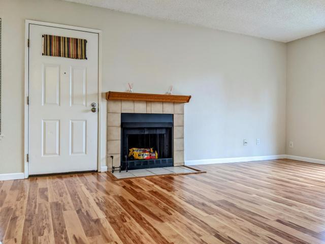 Building Photo - 2 bedroom in Hercules CA 94547