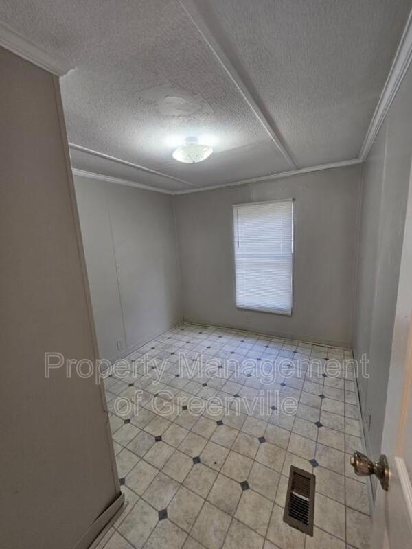 Building Photo - 146 Duncanwood Dr