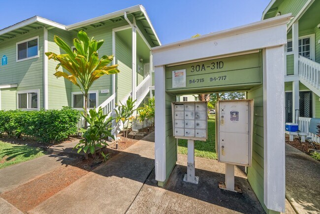 Building Photo - 2305