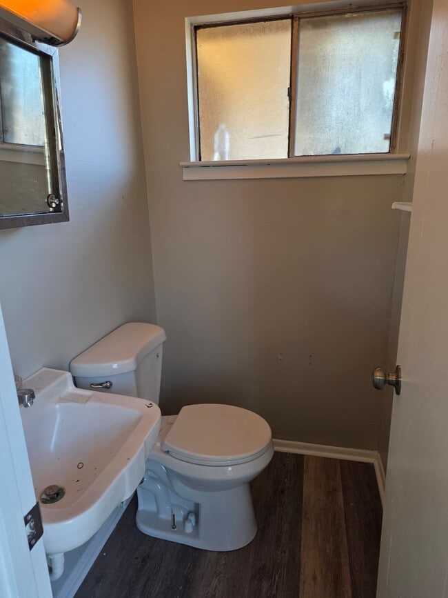 Building Photo - 13101 Dedeaux Rd