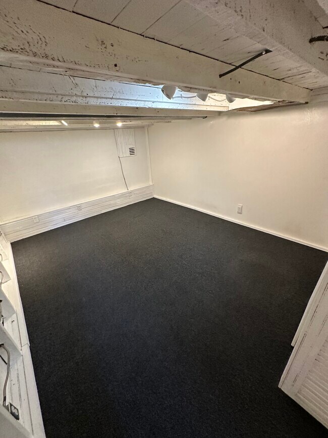Building Photo - 2526 4th St