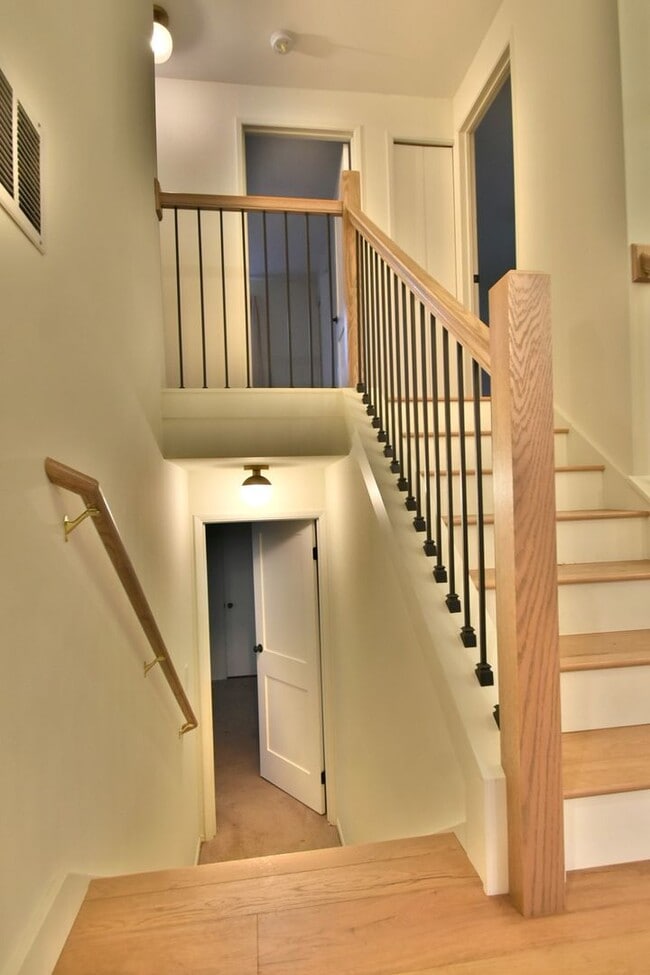 Building Photo - 4bd/3ba Mukileto House