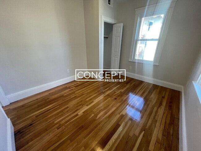 Building Photo - 18 Verrill St