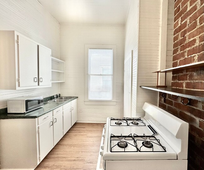 Building Photo - Antique-Inspired Cottage with Modern Comforts