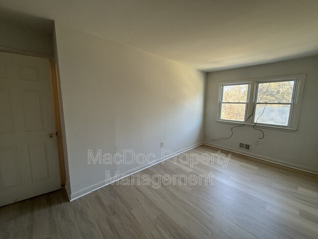 Building Photo - 3456 Beale Ct