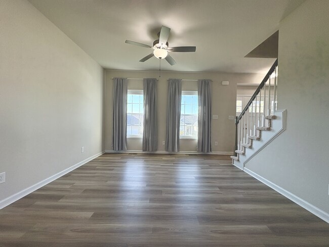 Building Photo - 189 Traverse Dr