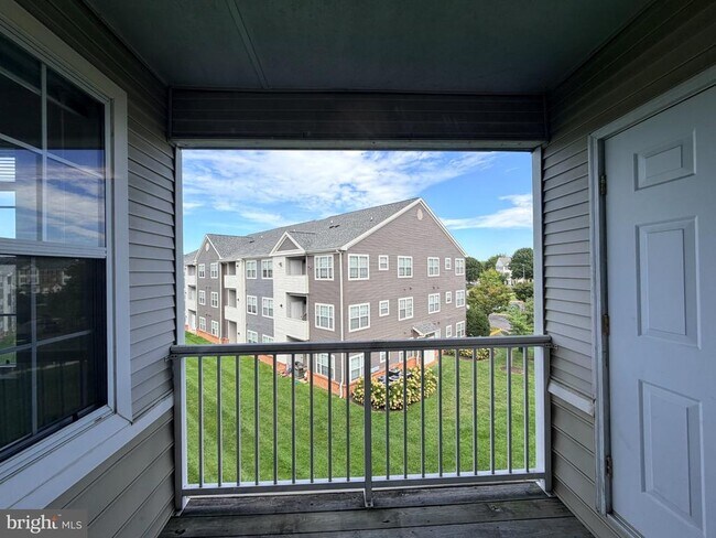 Building Photo - 306 Gatehouse Ln