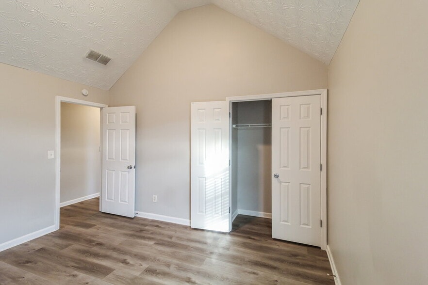 Building Photo - 35 Franklin Way