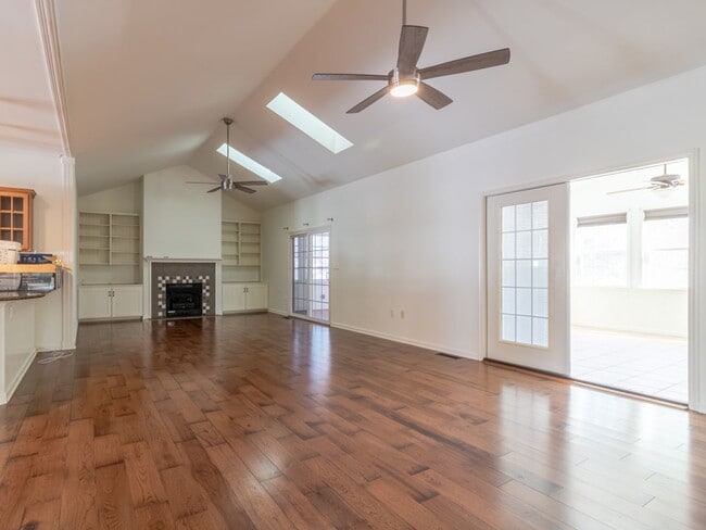 Building Photo - Single family - unfurnished - YEAR ROUND rental - Mill Pond Acres