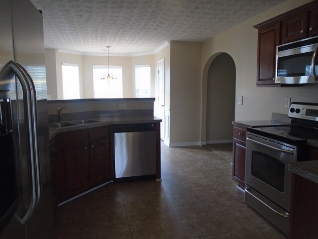 Building Photo - 131 Cottonbelle Dr