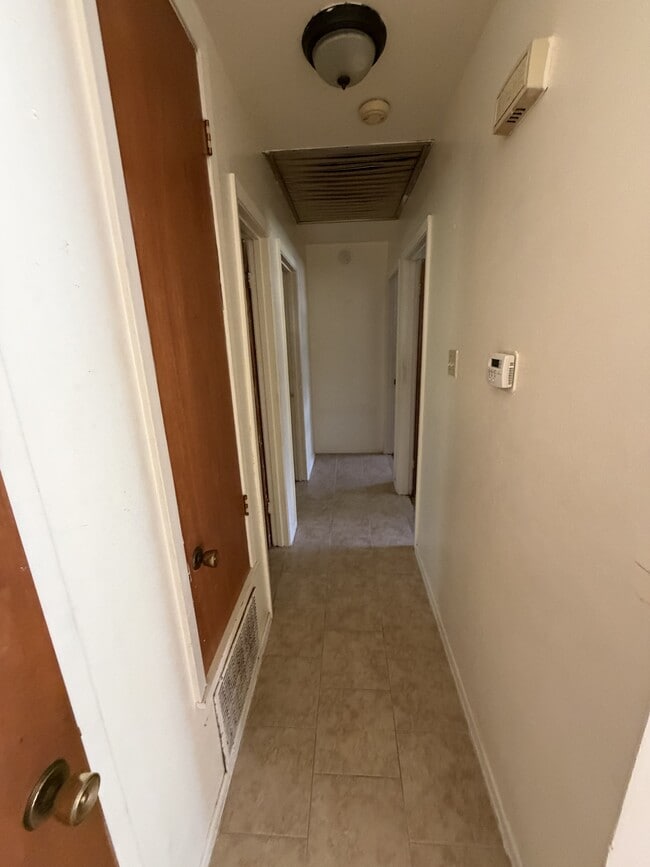 Building Photo - 6308 Frondosa Dr