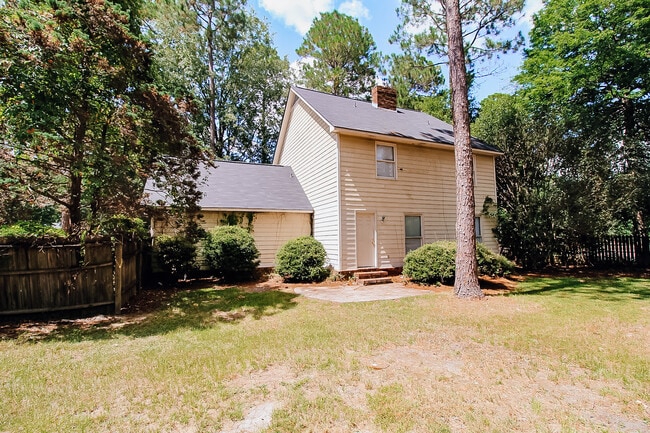 Building Photo - 112 Hawthorne Rd