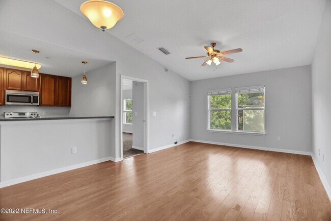 Building Photo - 7051 Deer Lodge Cir