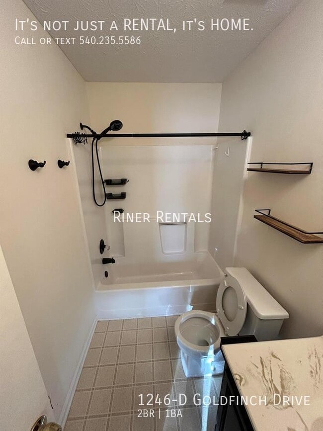 Building Photo - 1246 Goldfinch Dr
