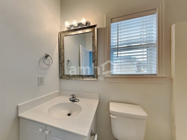 Building Photo - 20326 Colony Point Ln