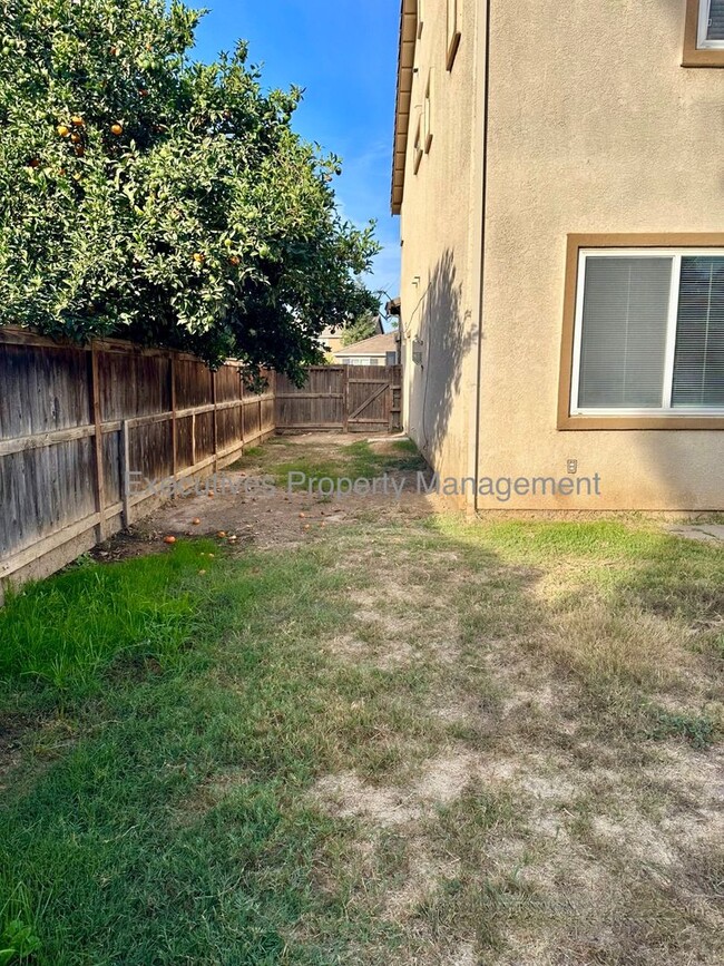 Building Photo - 182 Oleander Dr