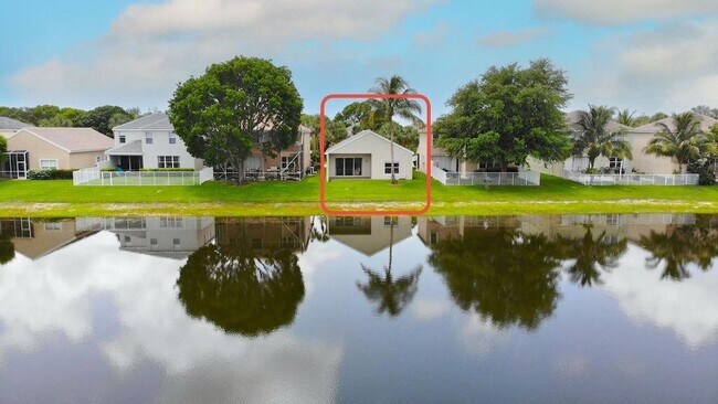 Building Photo - 137 Canterbury Pl