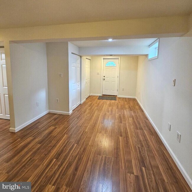 Building Photo - 2509 Foxcroft Way