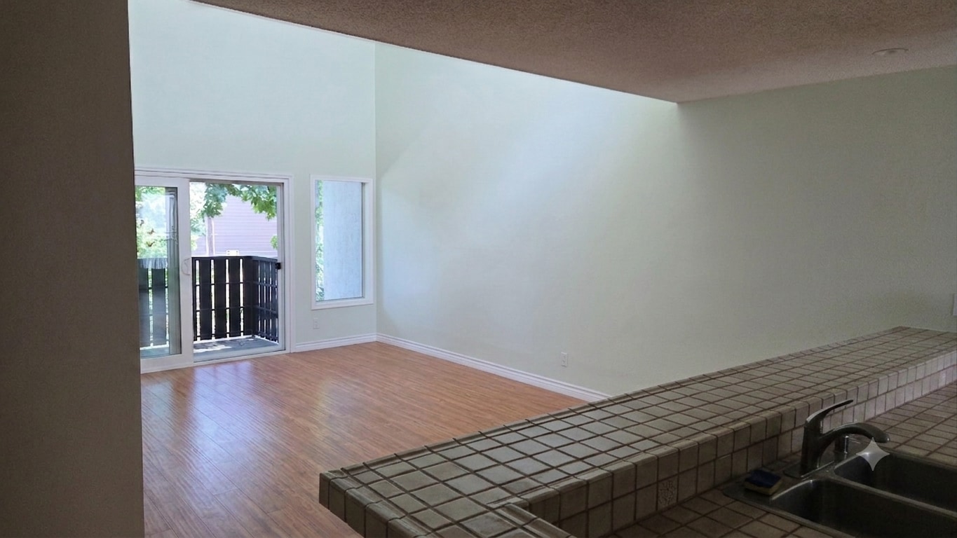 Building Photo - 18645 Hatteras St