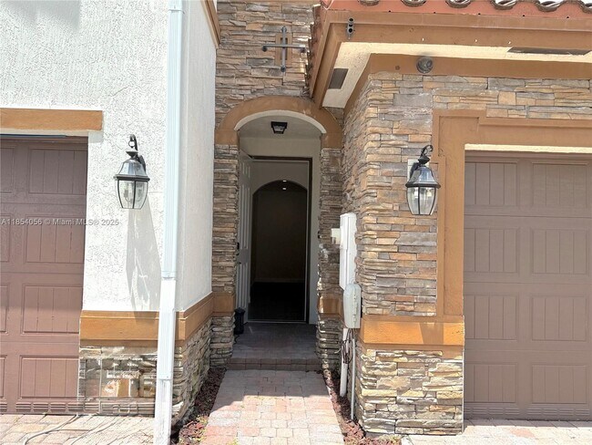 Building Photo - 4228 SW 166th Ct