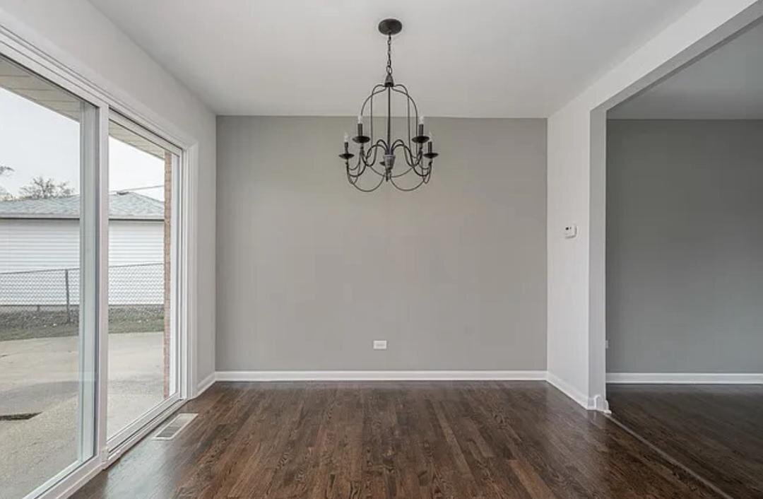 Building Photo - 14743 Long Ave