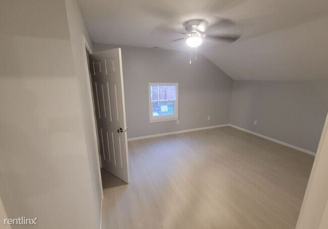 Building Photo - 3 br, 2 bath House - 522 w vineyard st